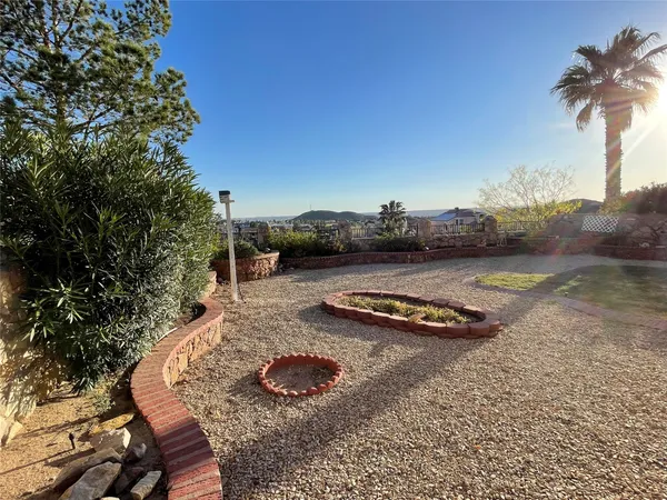 $2,350 | 7312 Camino Del Sol Drive, El Paso, TX 79911