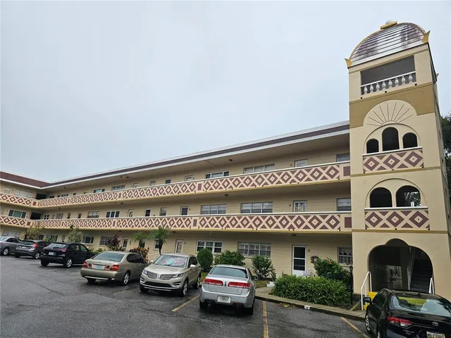 $1,595 | 2383 Netherlands Drive, Unit 39, Clearwater, FL 33763