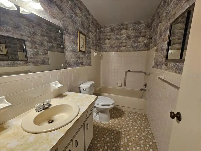 $1,595 | 2383 Netherlands Drive, Unit 39, Clearwater, FL 33763