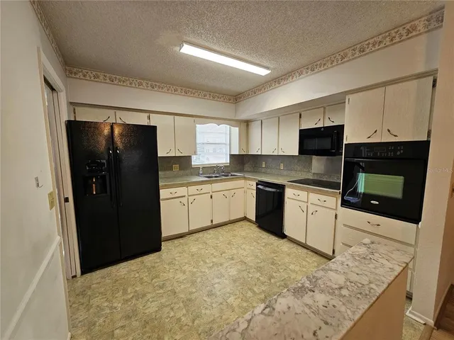 $1,595 | 2383 Netherlands Drive, Unit 39, Clearwater, FL 33763