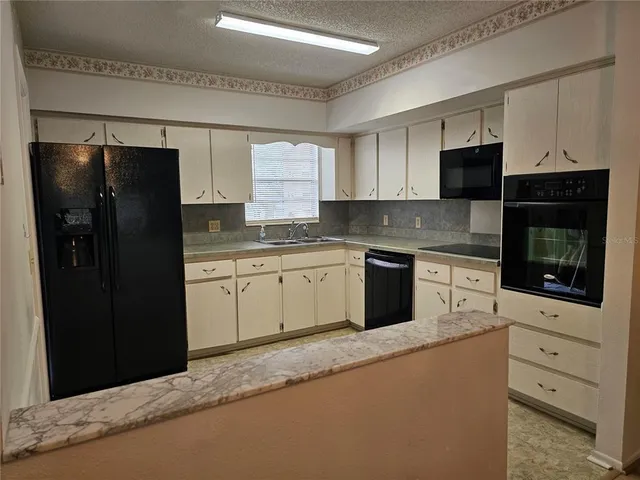 $1,595 | 2383 Netherlands Drive, Unit 39, Clearwater, FL 33763