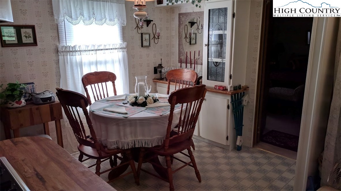 2796 Mountain Lake Road Ennice, NC 28623 - Photo 12 of 15