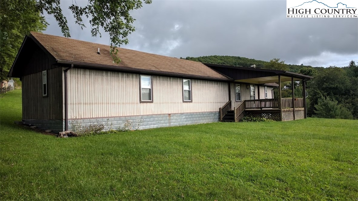 2796 Mountain Lake Road Ennice, NC 28623 - Photo 2 of 15