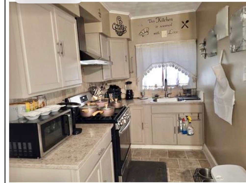 18 Dunnell Avenue Pawtucket, RI 02860 - Photo 5 of 20