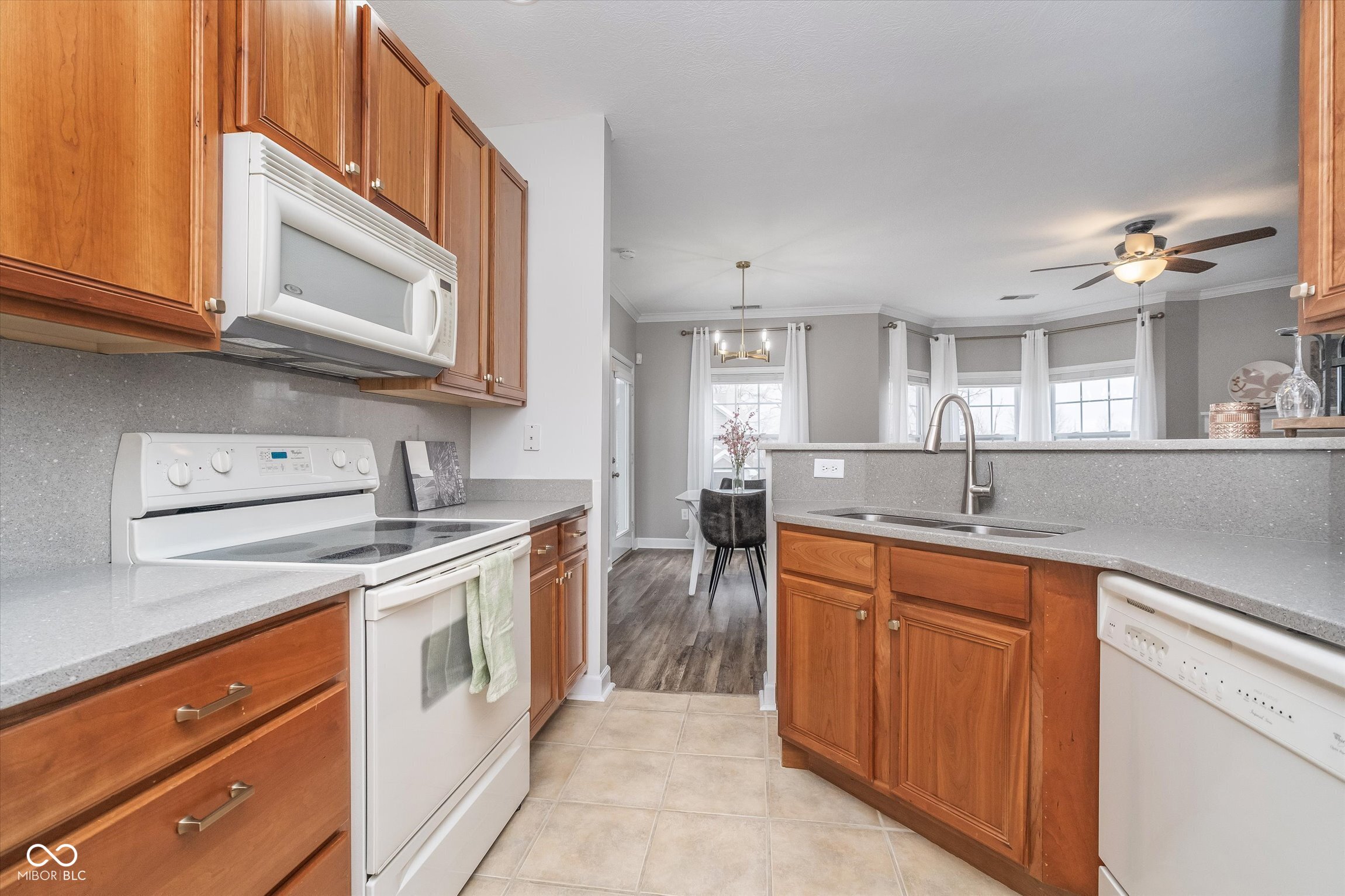 1160 Falcon Ridge Carmel, IN 46280 - Photo 14 of 32 Gallery Image 14