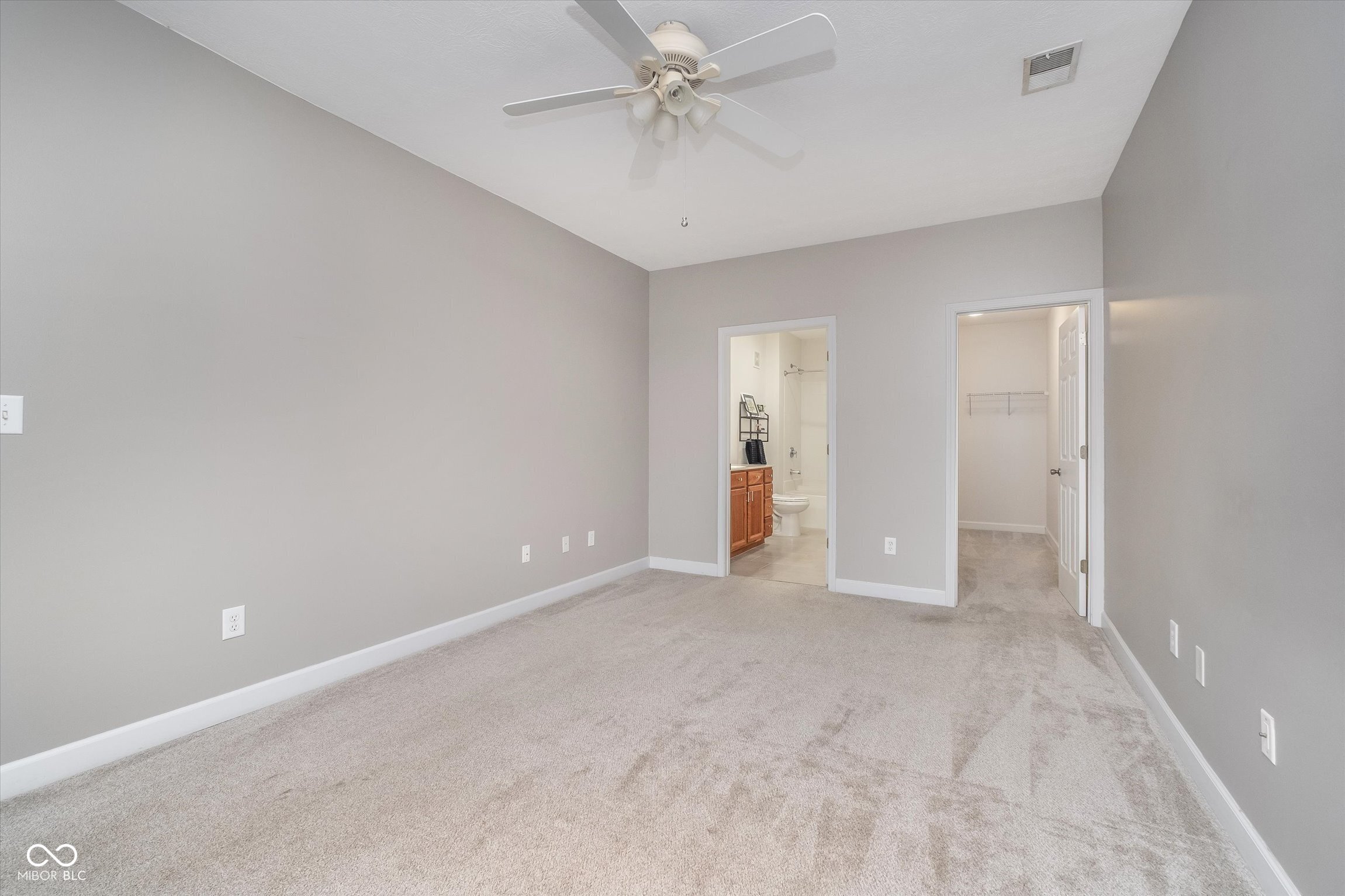 1160 Falcon Ridge Carmel, IN 46280 - Photo 17 of 32 Gallery Image 17