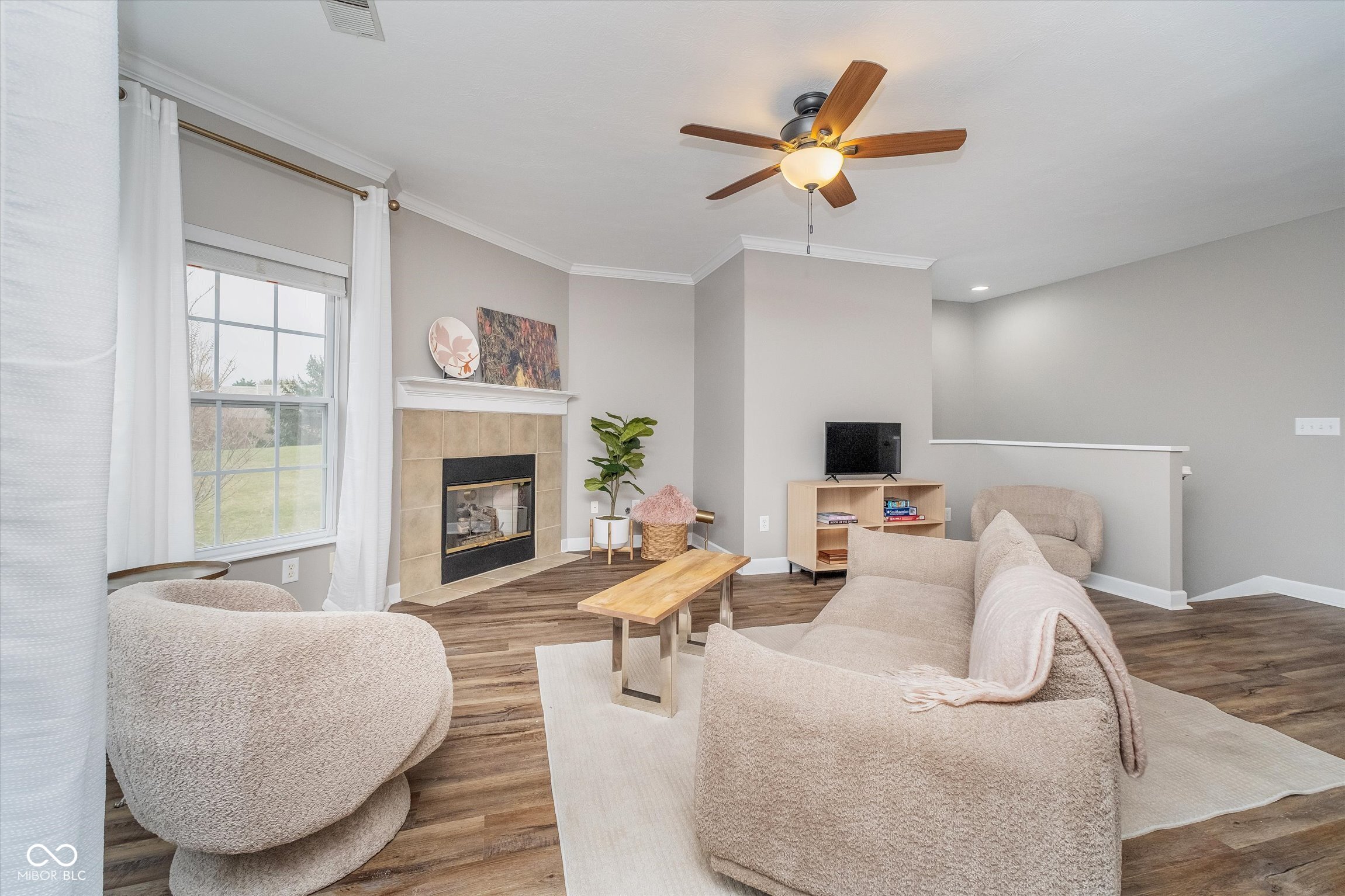 1160 Falcon Ridge Carmel, IN 46280 - Photo 6 of 32 Gallery Image 6