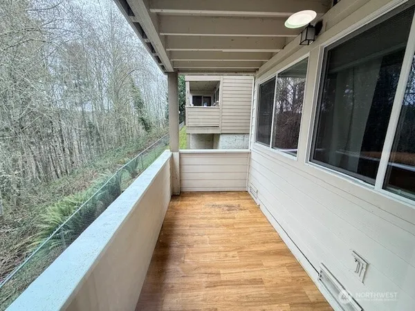 $220,000 | 20156 Vikings Crest Northeast, Unit 7104, Poulsbo, WA 98370