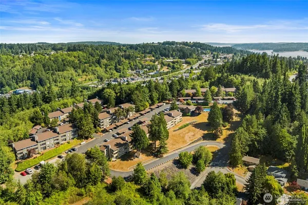 $220,000 | 20156 Vikings Crest Northeast, Unit 7104, Poulsbo, WA 98370