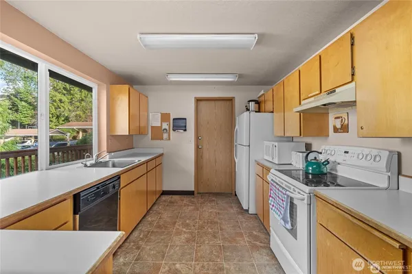 $220,000 | 20156 Vikings Crest Northeast, Unit 7104, Poulsbo, WA 98370
