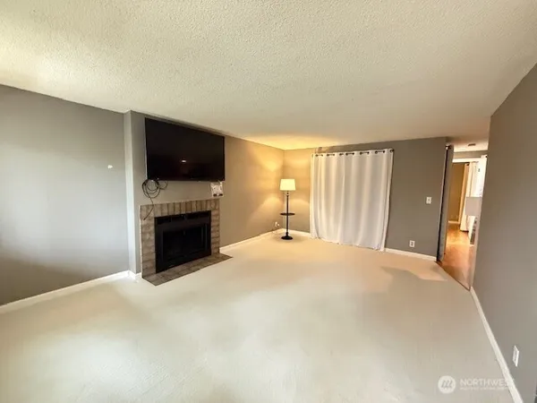 $220,000 | 20156 Vikings Crest Northeast, Unit 7104, Poulsbo, WA 98370