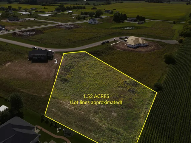 $179,900 | Meadow Lane, Unit 16, Appleton, WI 54913