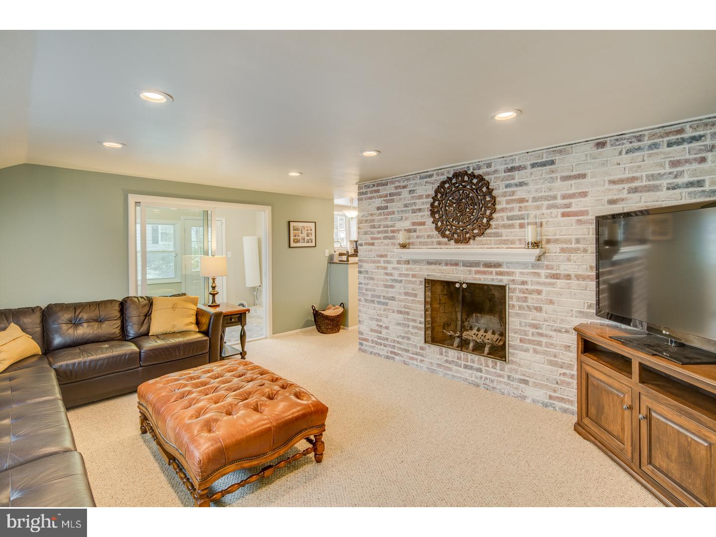 364 Bortons Mill Road Cherry Hill, NJ 08034 - Photo 10 of 25