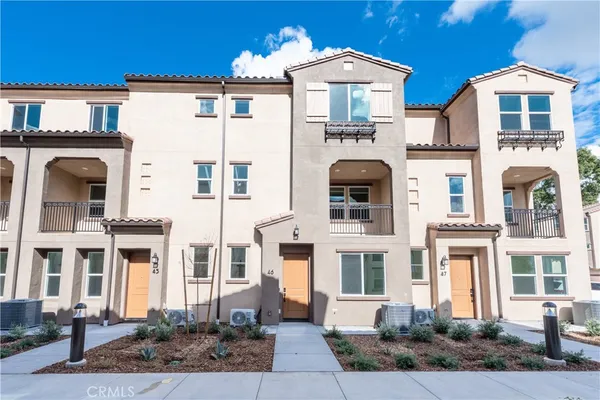 $4,795 | 2317 West Broadway, Unit 46, Anaheim, CA 92804