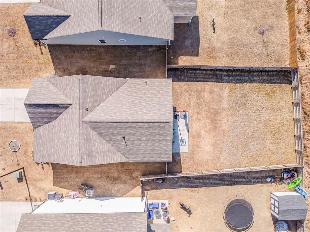 213 Sycamore Drive Calhoun, GA 30701 - Photo 39 of 44 a view of kitchen with an oven