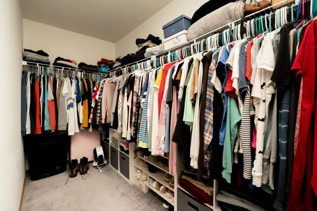 $284,900 | 8042 Stratford Circle South, Shakopee, MN 55379