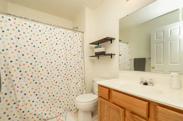 $284,900 | 8042 Stratford Circle South, Shakopee, MN 55379