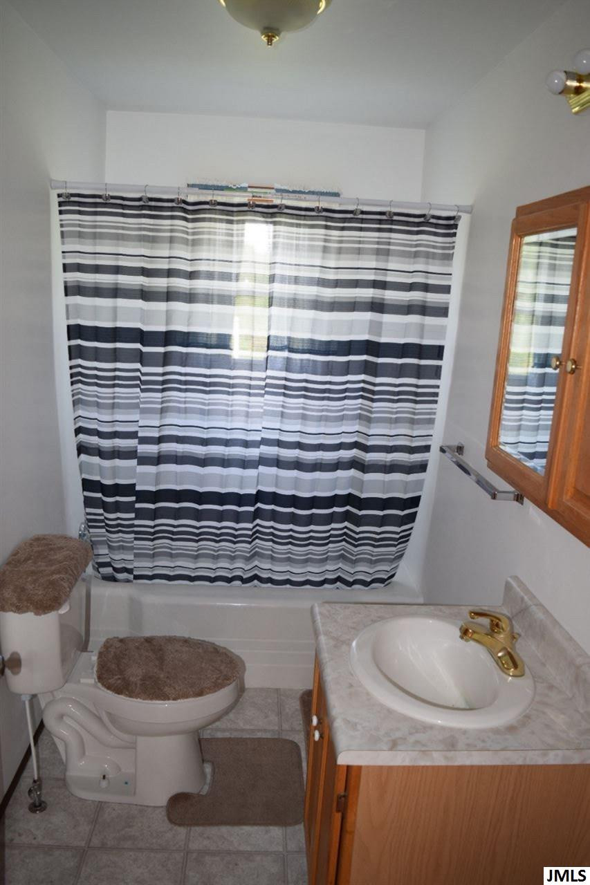 244 Ballard Road Jackson, MI 49201 - Photo 8 of 16 Photo 8