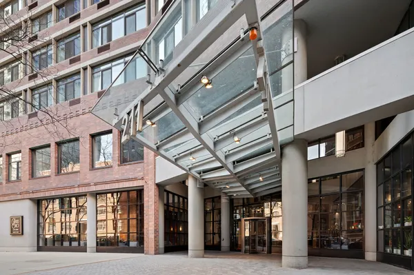 $229,000 | 211 East Ohio Street, Unit 2106, Chicago, IL 60611