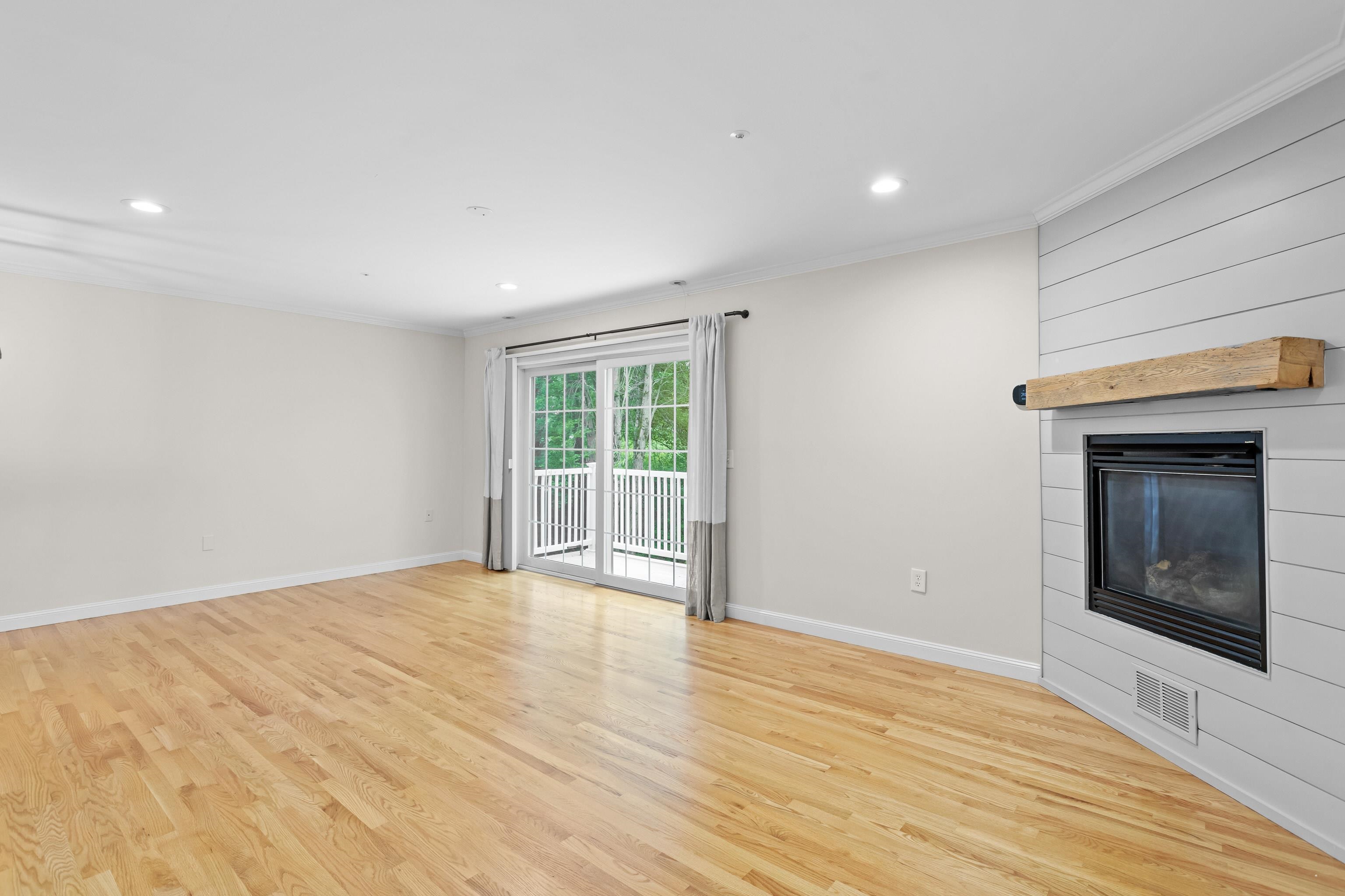 243 Drakeside Road, Unit 7 Hampton, NH 03842 - Photo 17 of 49