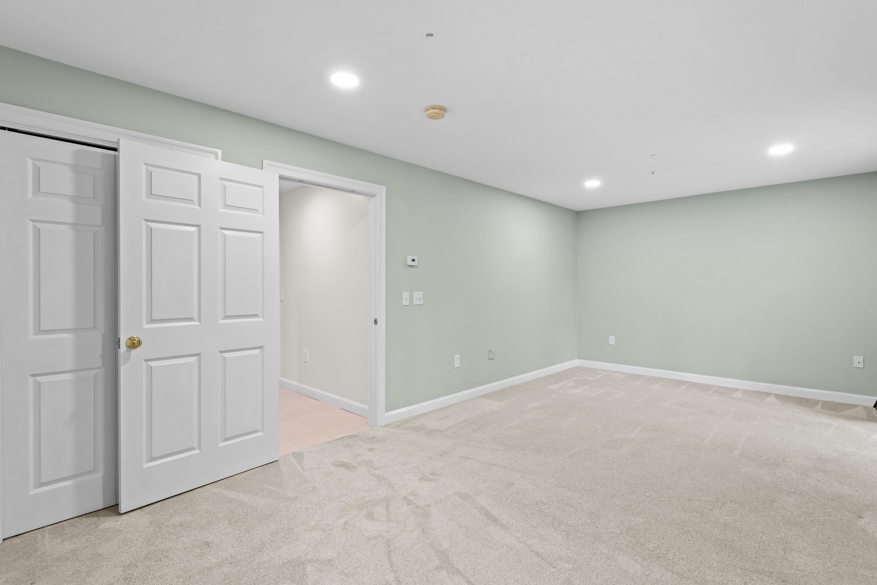 243 Drakeside Road, Unit 7 Hampton, NH 03842 - Photo 36 of 49