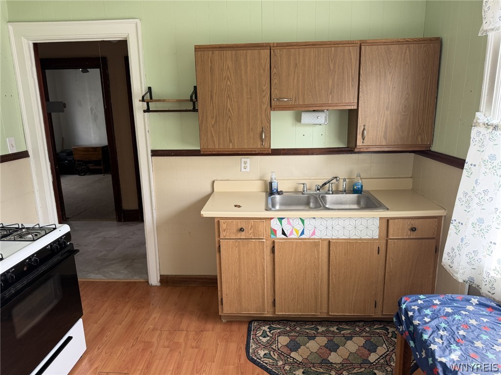 166 Herkimer Street Buffalo, NY 14213 - Photo 18 of 26 Kitchen Unit 2