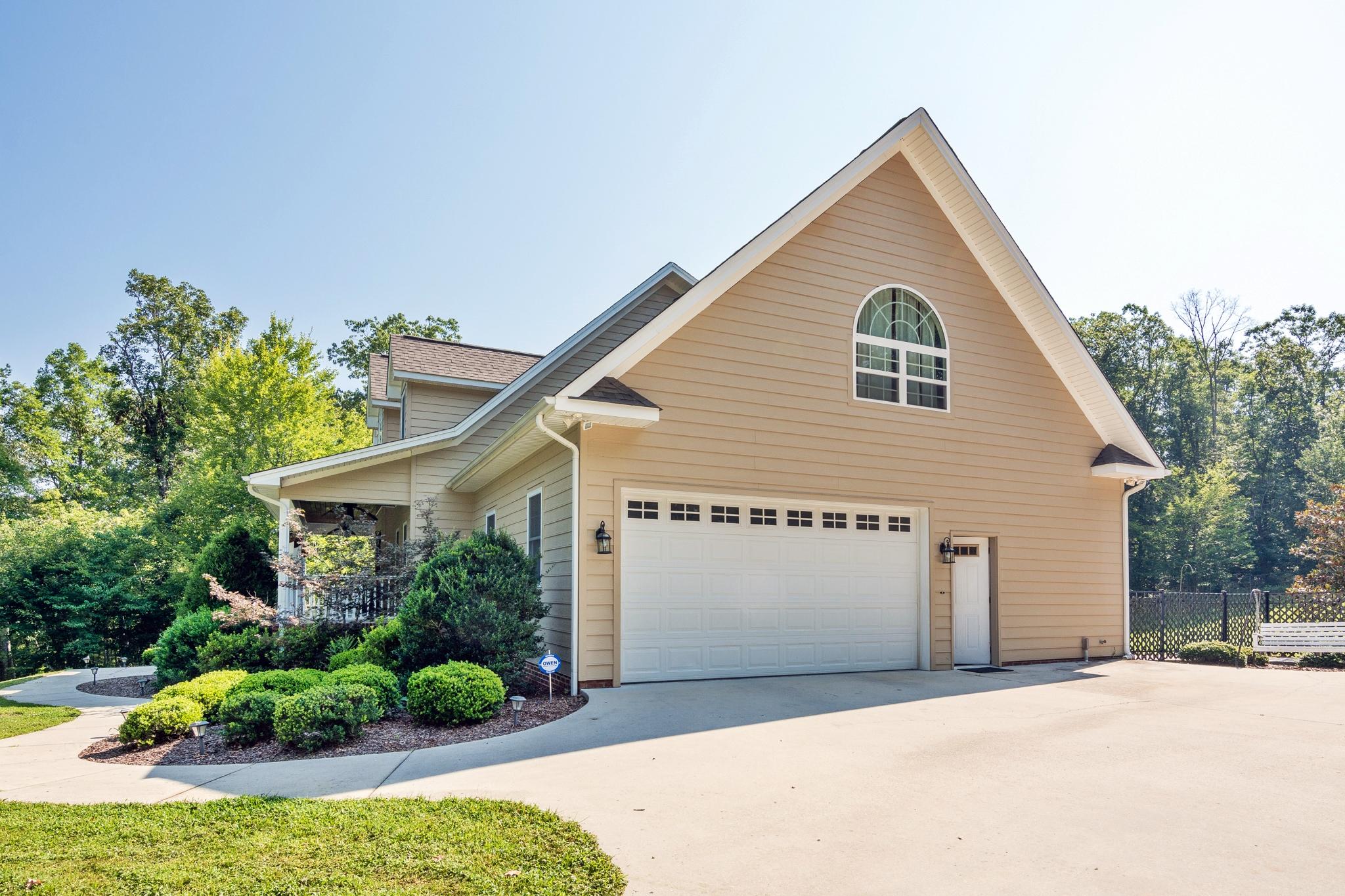 2488 Hudlow Loop Road Dunlap, TN 37327 - Photo 40 of 48 Garage Side