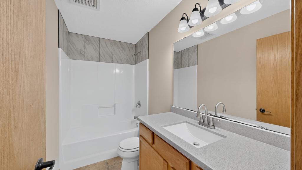 3909 46 Avenue Northwest Rochester, MN 55901 - Photo 20 of 36