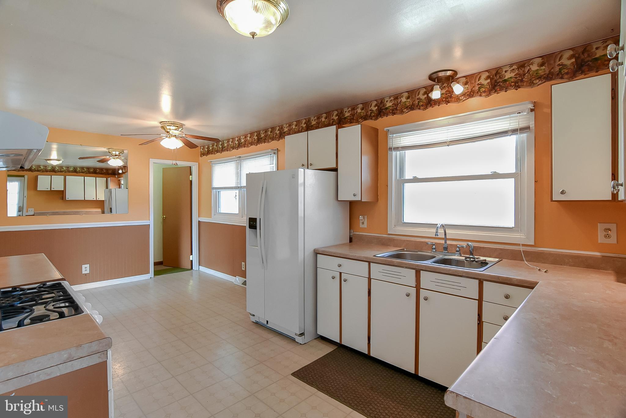 660 Truslow Road Fredericksburg, VA 22406 - Photo 6 of 14 Kitchen