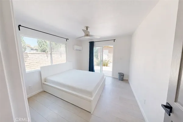 $2,375 | 5637 Redwood Avenue, Unit B, Palmdale, CA 93551