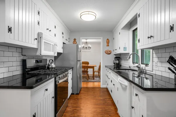 $899,000 | 290 Riverview Lane, Centerville, MA 02632