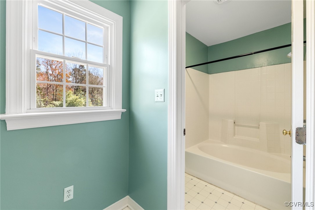 207 Comstock Drive Colonial Heights, VA 23834 - Photo 30 of 44 a bathroom with a bathtub and a shower