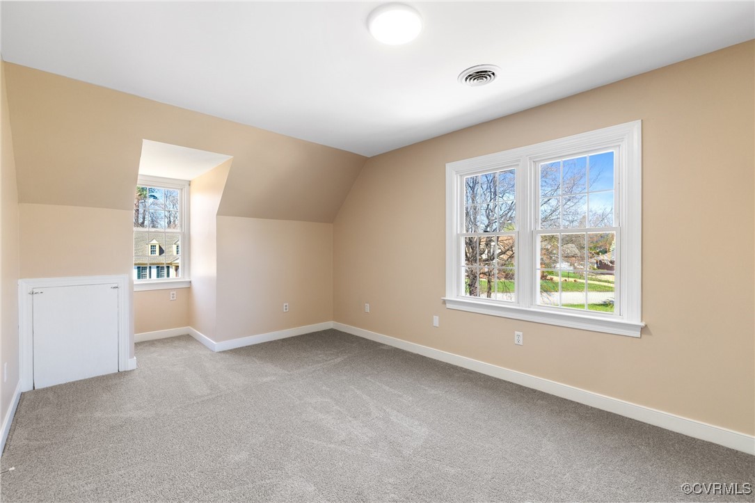207 Comstock Drive Colonial Heights, VA 23834 - Photo 33 of 44 an empty room with windows