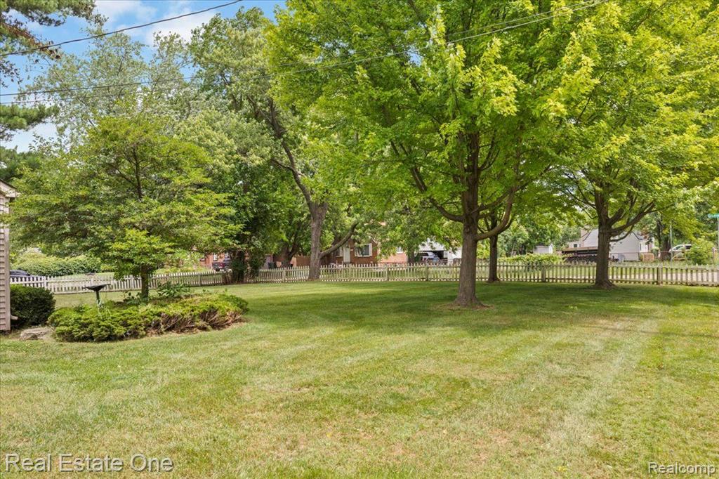 3246 Greenwood Street Rochester Hills, MI 48309 - Photo 7 of 27