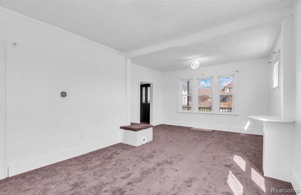 5573 Montclair Street Detroit, MI 48213 - Photo 9 of 40
