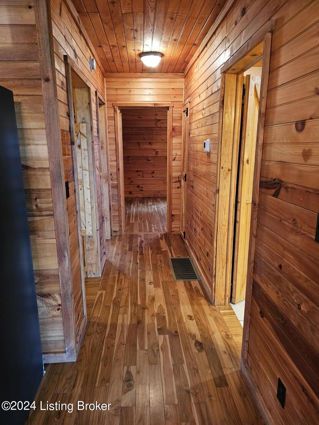 1192 Hudgins Road Magnolia, KY 42757 - Photo 11 of 52 Hall