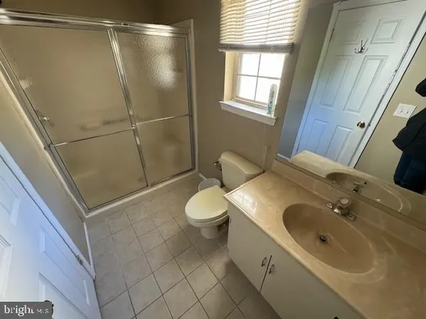$2,600 | 503 Steeplechase Court, Woodbury, NJ 08096