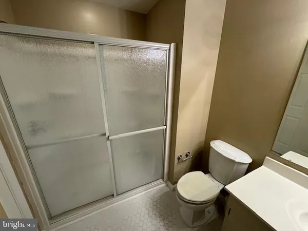 $2,600 | 503 Steeplechase Court, Woodbury, NJ 08096