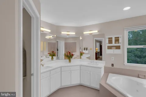 $1,199,000 | 9 Riverstone Circle, New Hope, PA 18938
