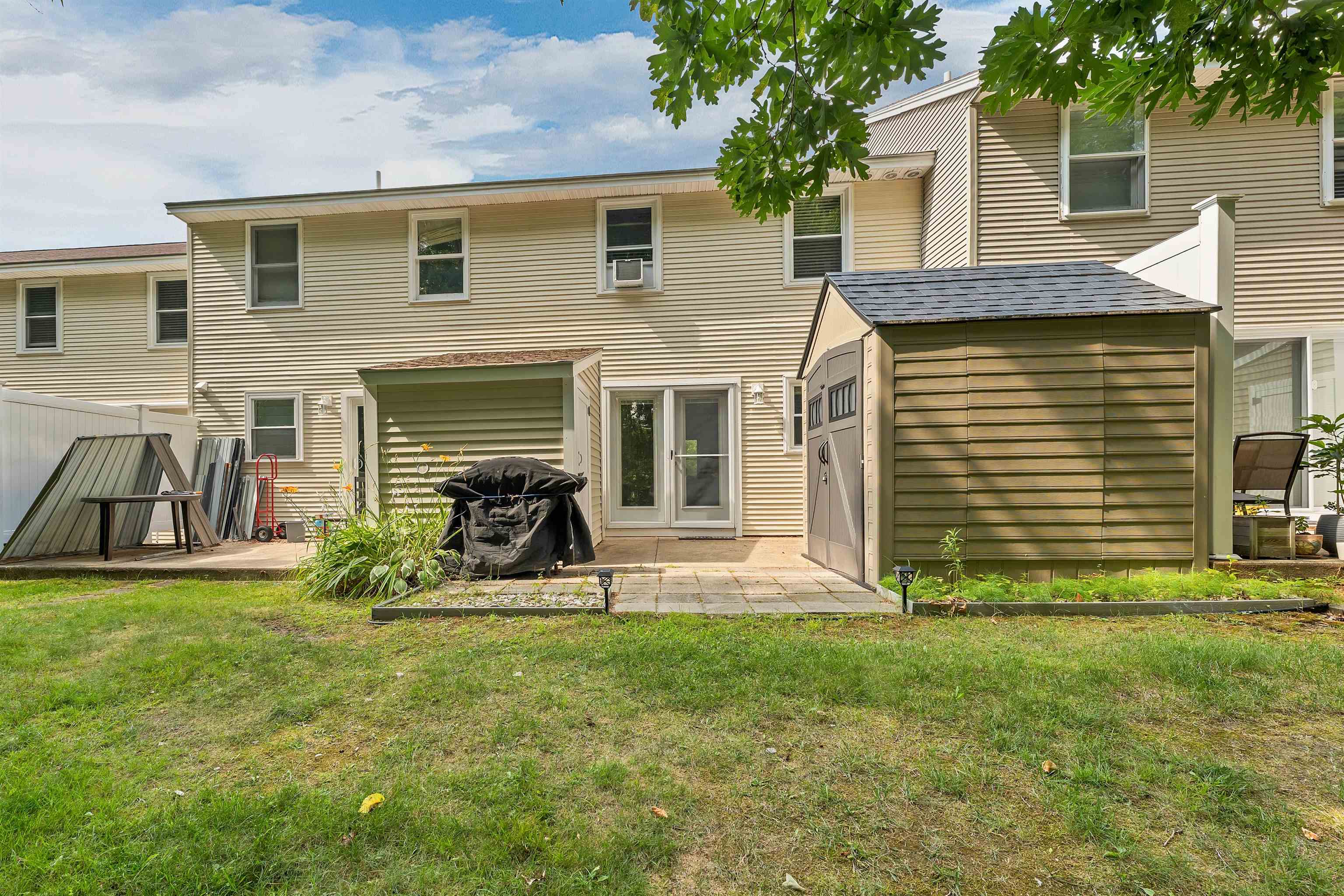 1035 South Mammoth Road, Unit 3 Manchester, NH 03109 - Photo 22 of 37