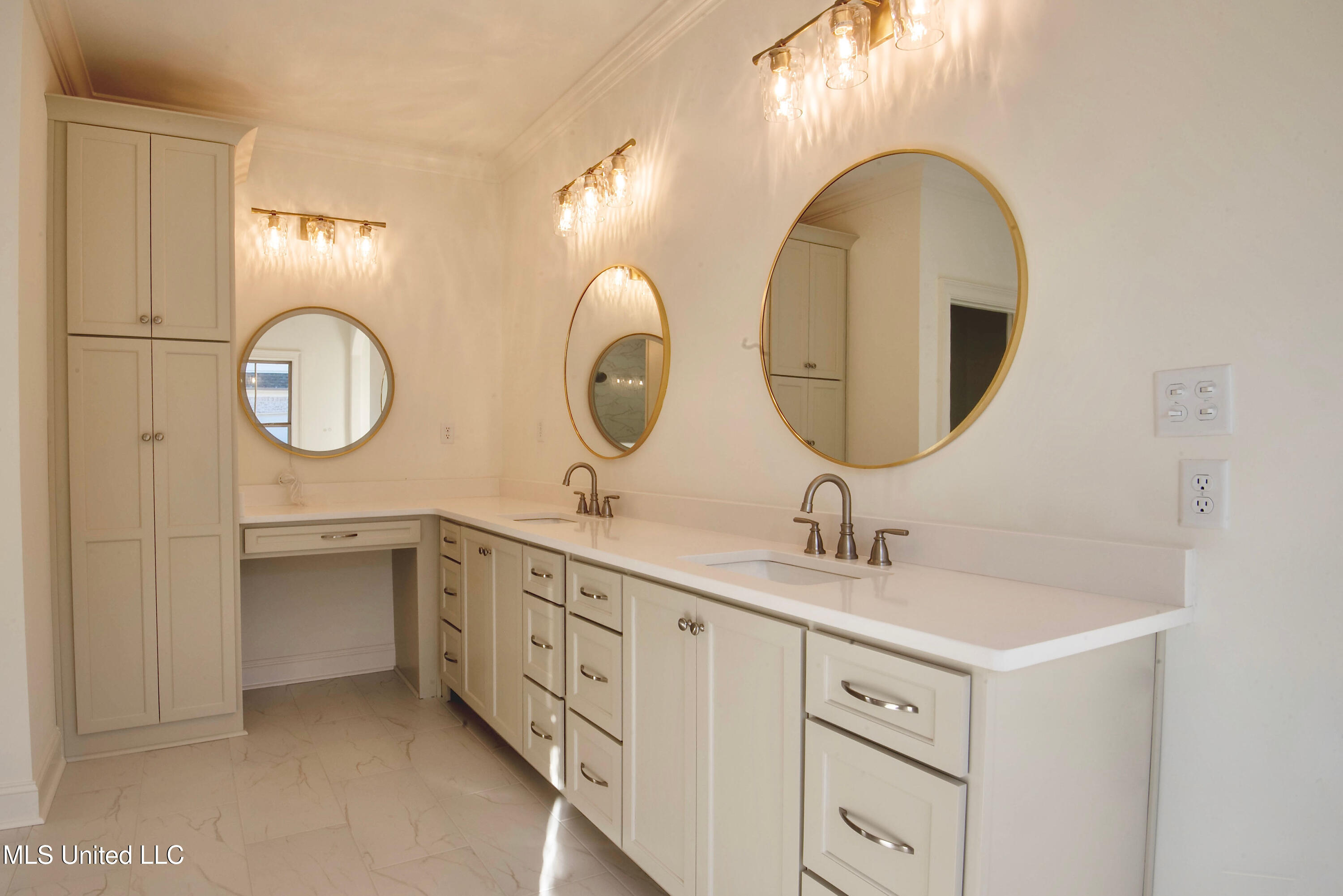 5077 Reserve Way Hernando, MS 38632 - Photo 16 of 27 14-primary bath 2