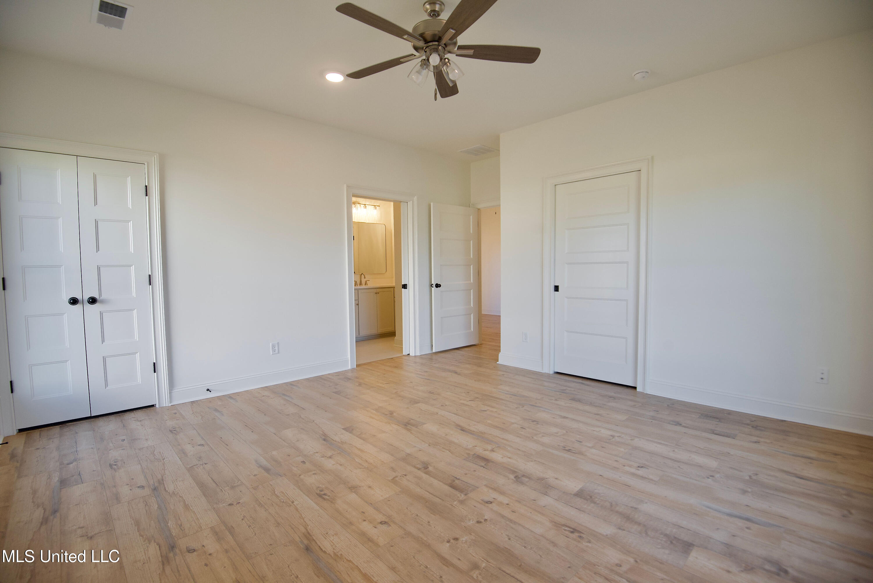 5077 Reserve Way Hernando, MS 38632 - Photo 20 of 27 14-in law bedroom