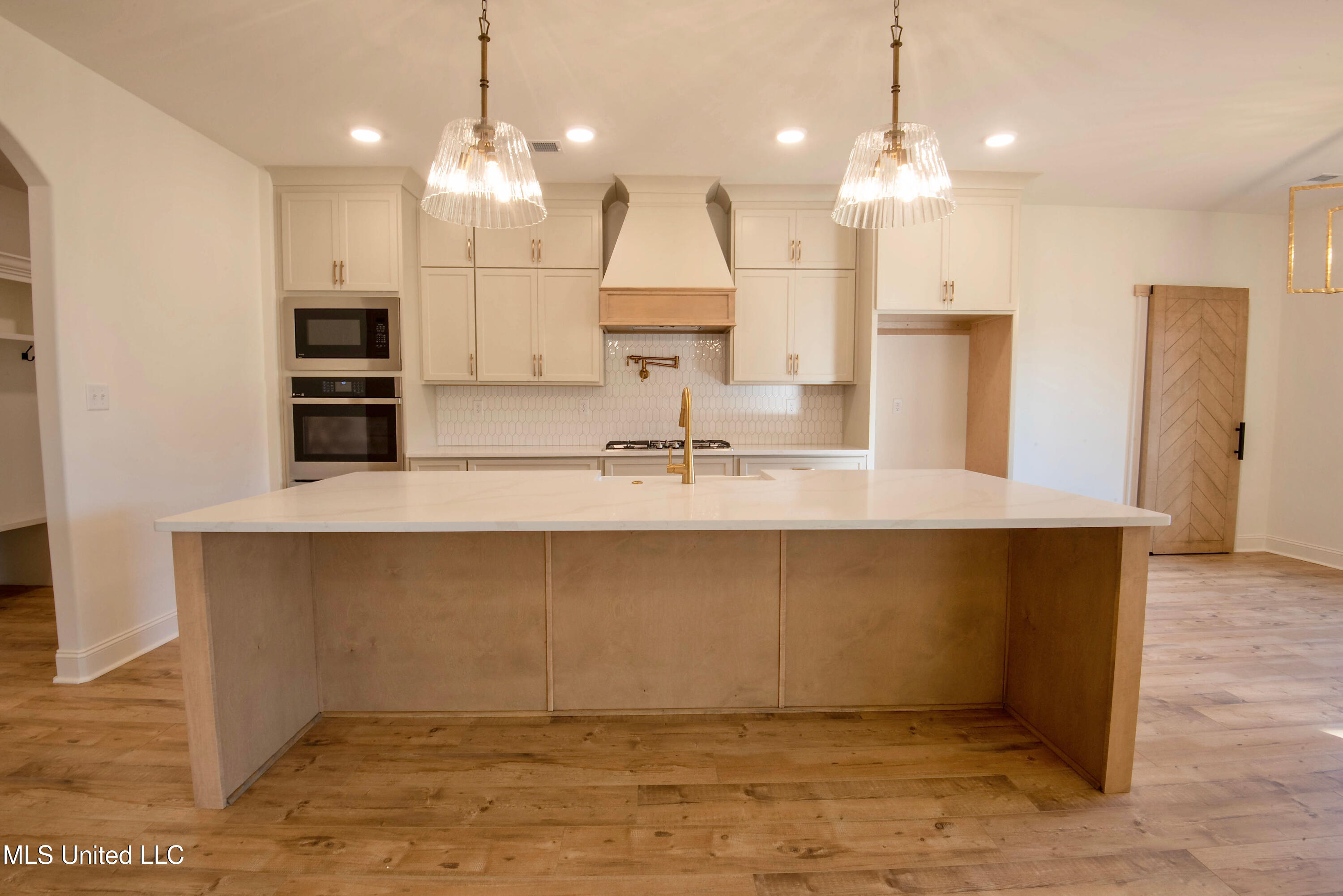 5077 Reserve Way Hernando, MS 38632 - Photo 8 of 27 14-kitchen 4
