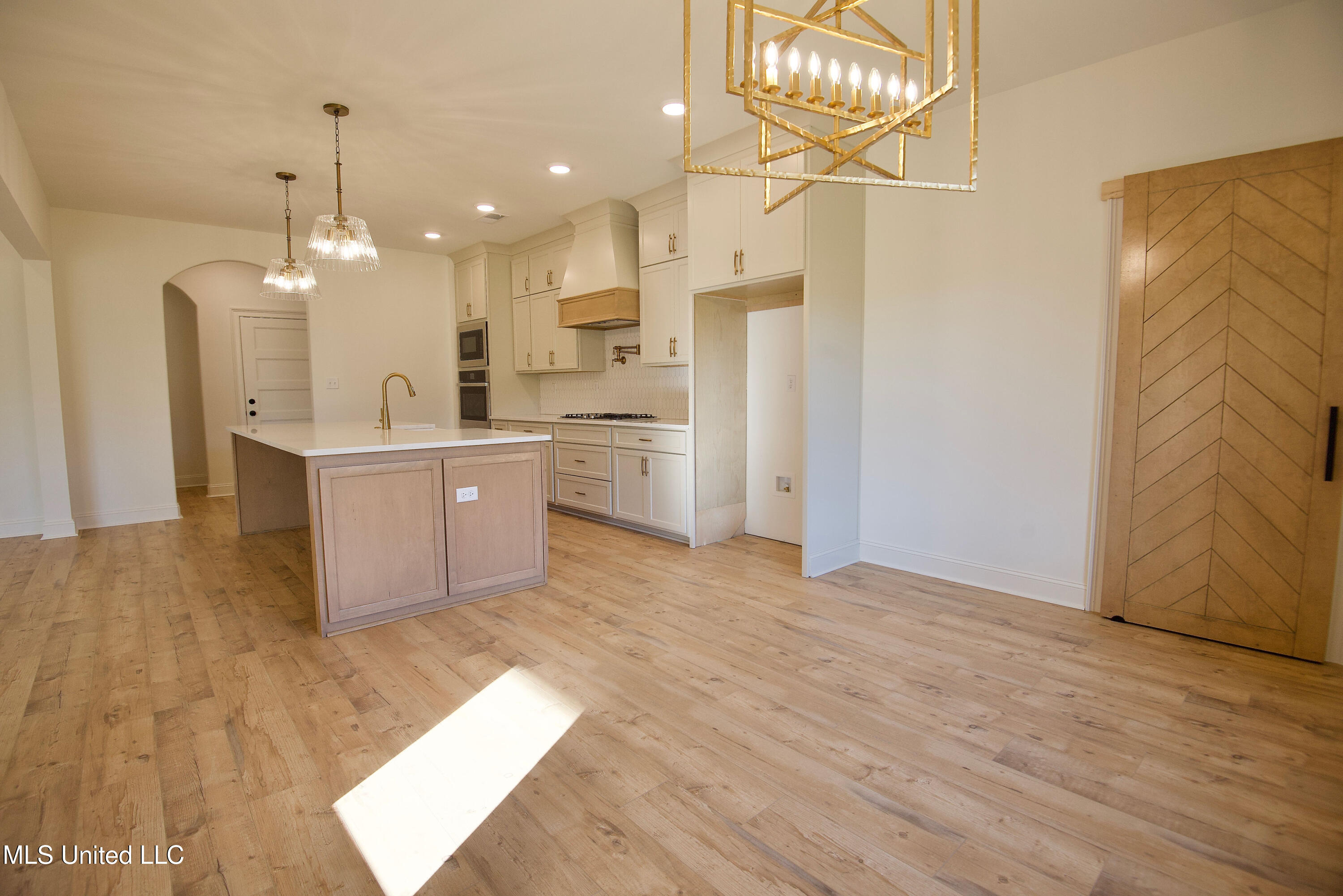 5077 Reserve Way Hernando, MS 38632 - Photo 10 of 27 14-kitchen 3