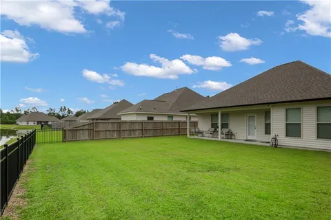 $290,000 | 11537 Woodbluff Drive, Covington, LA 70433