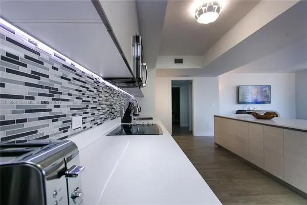 $7,500 | 2600 East Hallandale Beach Boulevard, Unit T501, Hallandale Beach, FL 33009