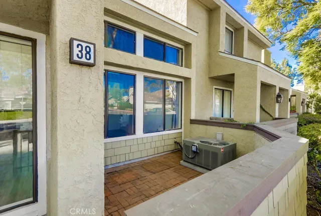 $3,500 | 38 Springacre, Irvine, CA 92614
