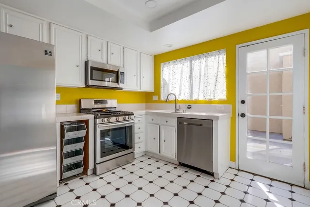 $3,500 | 38 Springacre, Irvine, CA 92614