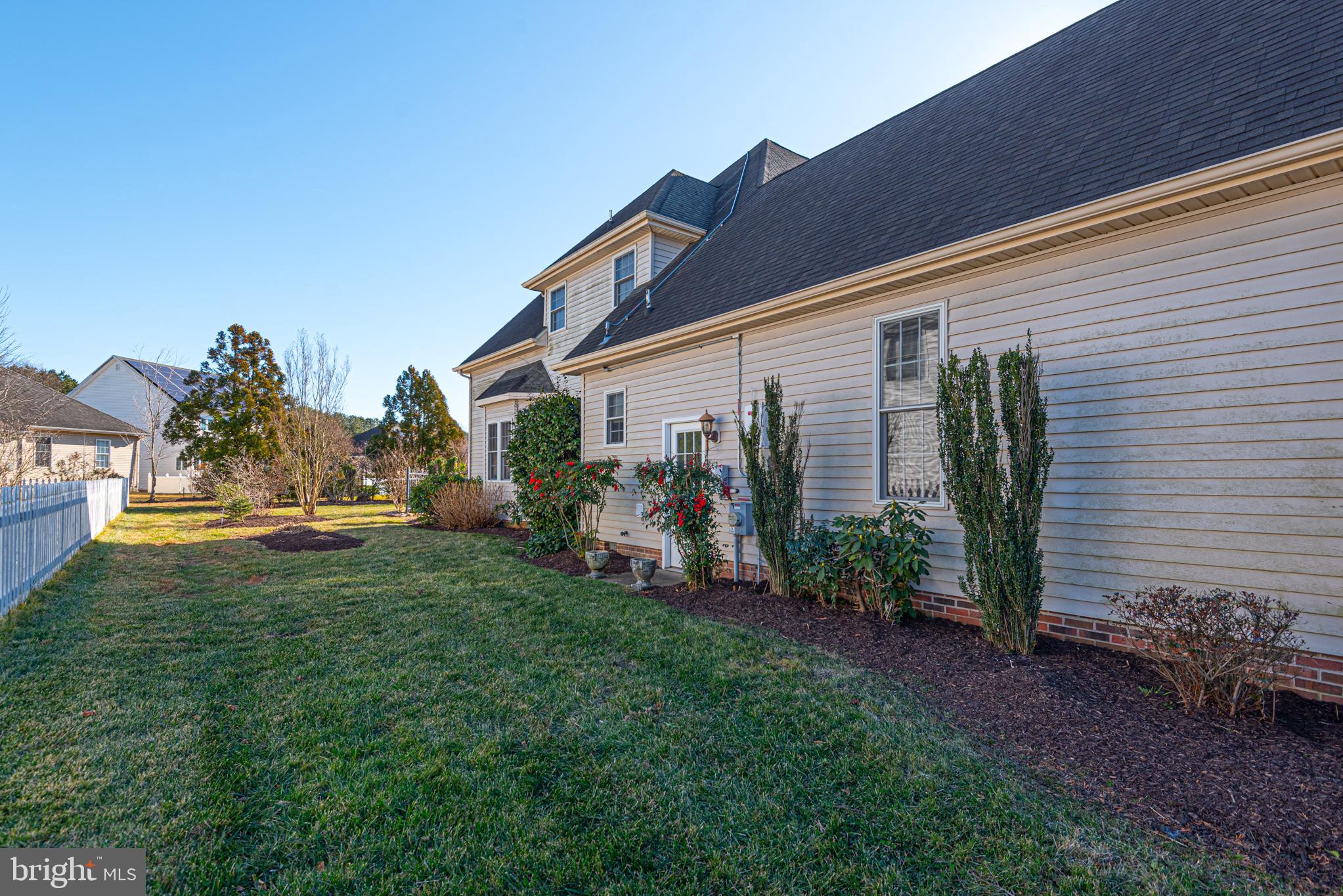 6023 Tarry Town Road Salisbury, MD 21801 - Photo 3 of 61 Charming home with lush garden and greenery.