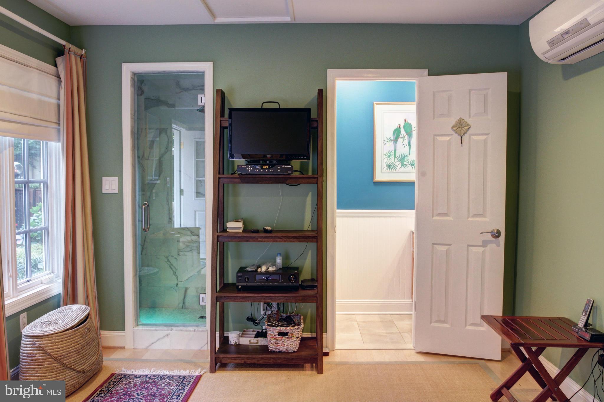 516 Ridge Road Annapolis, MD 21401 - Photo 24 of 30 Pool House